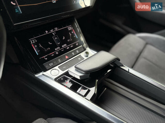 Синій Ауді E-Tron, об'ємом двигуна 0 л та пробігом 165 тис. км за 24900 $, фото 38 на Automoto.ua