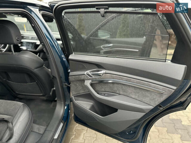 Синий Ауди E-Tron, объемом двигателя 0 л и пробегом 122 тыс. км за 28900 $, фото 16 на Automoto.ua