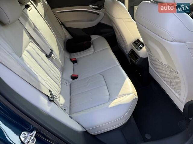 Синій Ауді E-Tron, об'ємом двигуна 0 л та пробігом 56 тис. км за 34000 $, фото 7 на Automoto.ua