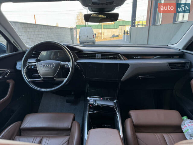 Синій Ауді E-Tron, об'ємом двигуна 0 л та пробігом 226 тис. км за 22999 $, фото 26 на Automoto.ua