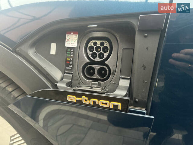 Синий Ауди E-Tron, объемом двигателя 0 л и пробегом 122 тыс. км за 28900 $, фото 26 на Automoto.ua