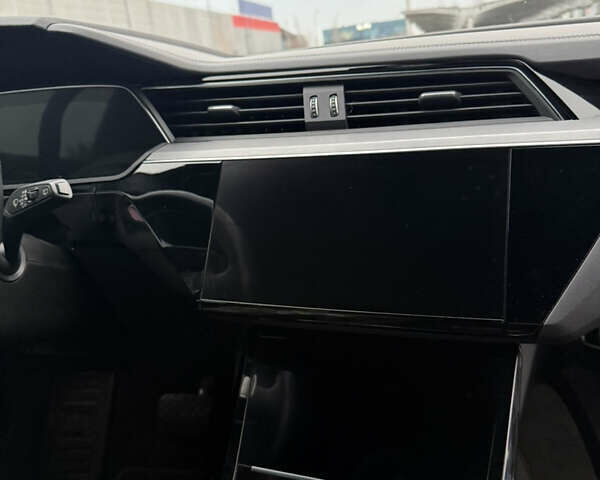 Синій Ауді E-Tron, об'ємом двигуна 0 л та пробігом 149 тис. км за 25500 $, фото 16 на Automoto.ua