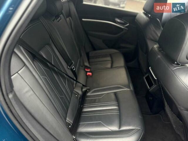 Синий Ауди E-Tron, объемом двигателя 0 л и пробегом 170 тыс. км за 28500 $, фото 15 на Automoto.ua