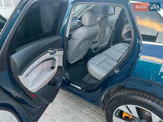 Синий Ауди E-Tron, объемом двигателя 0 л и пробегом 76 тыс. км за 34000 $, фото 24 на Automoto.ua