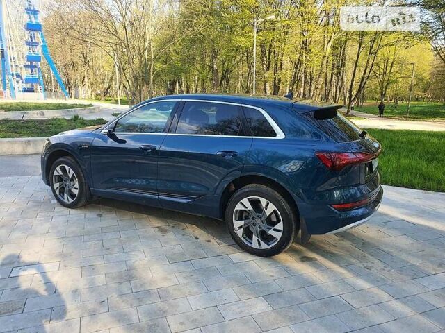 Синій Ауді E-Tron, об'ємом двигуна 0 л та пробігом 57 тис. км за 49900 $, фото 4 на Automoto.ua