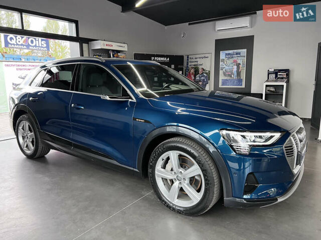 Синий Ауди E-Tron, объемом двигателя 0 л и пробегом 299 тыс. км за 23490 $, фото 8 на Automoto.ua