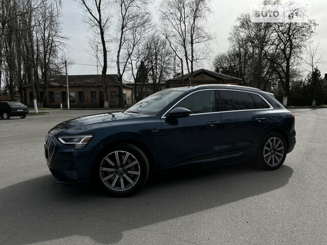 Синій Ауді E-Tron, об'ємом двигуна 0 л та пробігом 57 тис. км за 40000 $, фото 1 на Automoto.ua