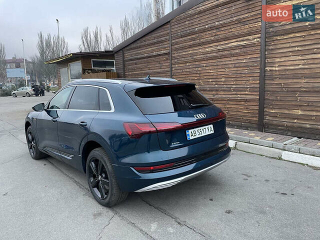 Синий Ауди E-Tron, объемом двигателя 0 л и пробегом 173 тыс. км за 30500 $, фото 4 на Automoto.ua