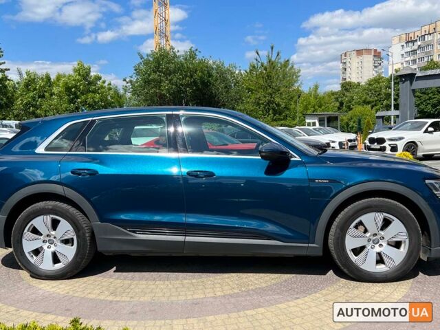 Синий Ауди E-Tron, объемом двигателя 95 л и пробегом 118 тыс. км за 35800 $, фото 7 на Automoto.ua