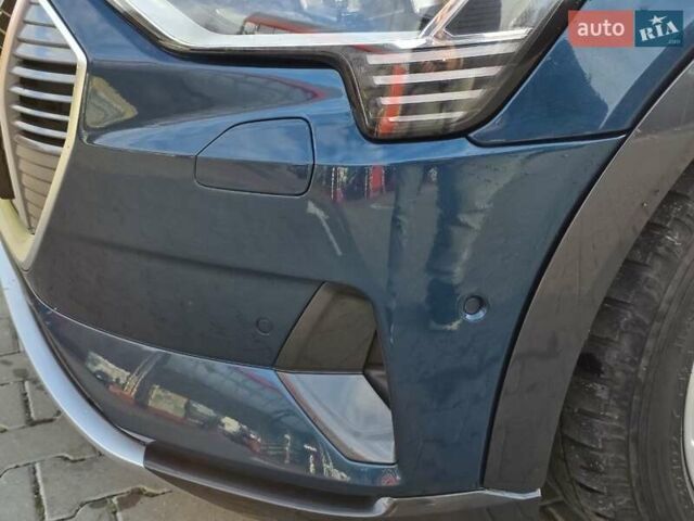 Ауди E-Tron 2019 в Тернополе на Automoto.ua Синий Ауди E-Tron, объемом двигателя 0 л и пробегом 119 тыс. км за 29499 $, фото 56 на Automoto.ua