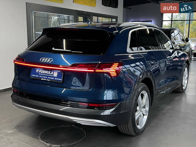 Синий Ауди E-Tron, объемом двигателя 0 л и пробегом 299 тыс. км за 23490 $, фото 21 на Automoto.ua