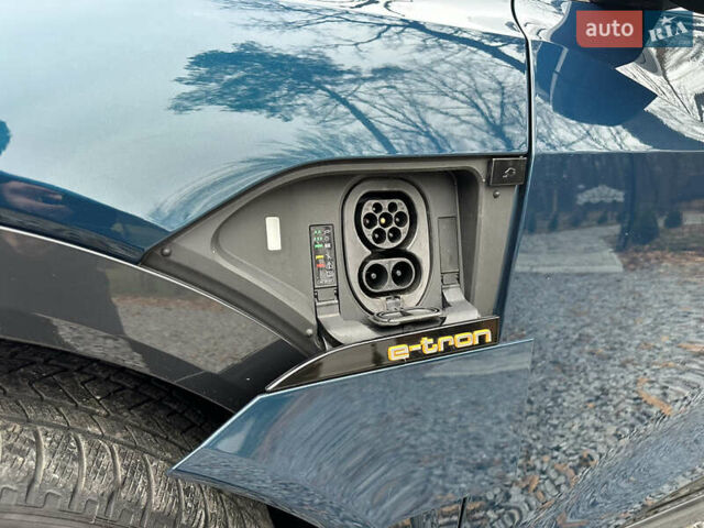 Синій Ауді E-Tron, об'ємом двигуна 0 л та пробігом 165 тис. км за 25900 $, фото 62 на Automoto.ua