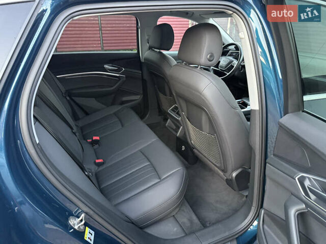 Синий Ауди E-Tron, объемом двигателя 0 л и пробегом 80 тыс. км за 33000 $, фото 69 на Automoto.ua