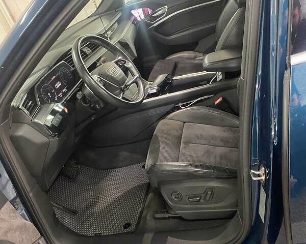 Синий Ауди E-Tron, объемом двигателя 0 л и пробегом 87 тыс. км за 28500 $, фото 23 на Automoto.ua