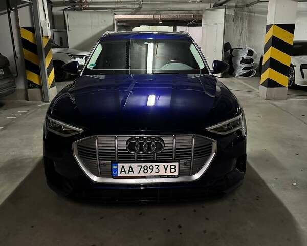 Синий Ауди E-Tron, объемом двигателя 0 л и пробегом 57 тыс. км за 28700 $, фото 9 на Automoto.ua