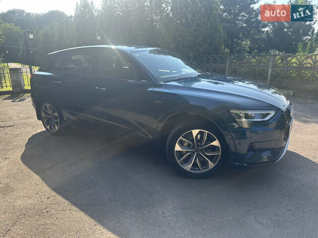 Синий Ауди E-Tron, объемом двигателя 0 л и пробегом 112 тыс. км за 29500 $, фото 7 на Automoto.ua