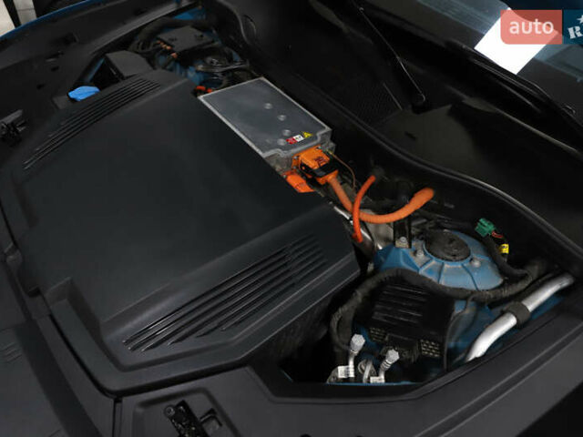 Синий Ауди E-Tron, объемом двигателя 0 л и пробегом 80 тыс. км за 28900 $, фото 137 на Automoto.ua