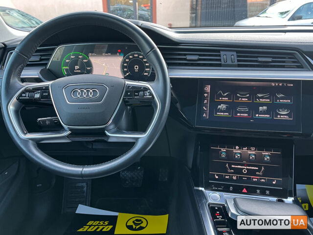 Синий Ауди E-Tron, объемом двигателя 71 л и пробегом 139 тыс. км за 27000 $, фото 17 на Automoto.ua