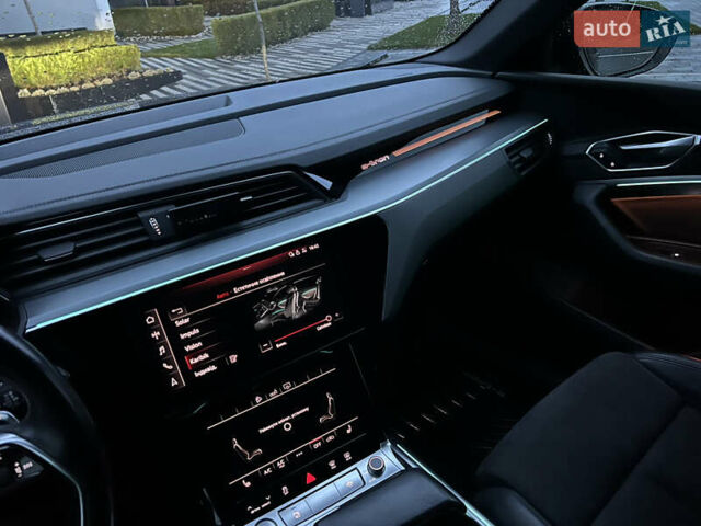 Синій Ауді E-Tron, об'ємом двигуна 0 л та пробігом 135 тис. км за 25800 $, фото 10 на Automoto.ua