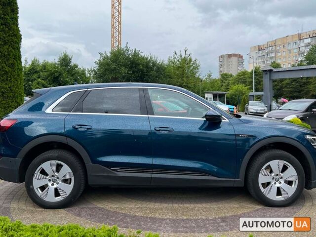 Синий Ауди E-Tron, объемом двигателя 95 л и пробегом 124 тыс. км за 26999 $, фото 7 на Automoto.ua