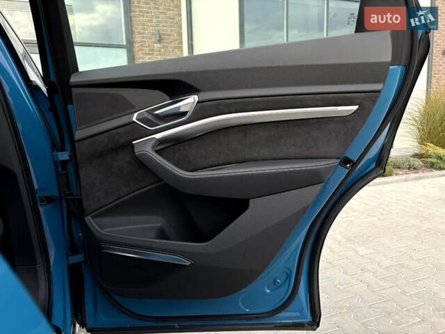 Синий Ауди E-Tron, объемом двигателя 0 л и пробегом 119 тыс. км за 29990 $, фото 35 на Automoto.ua