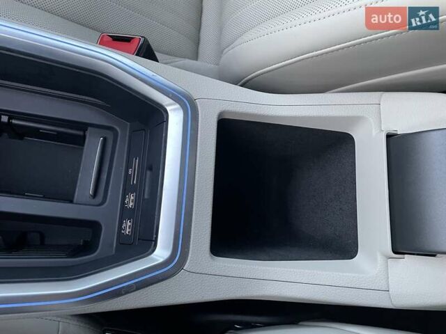 Синій Ауді E-Tron, об'ємом двигуна 0 л та пробігом 30 тис. км за 29900 $, фото 38 на Automoto.ua