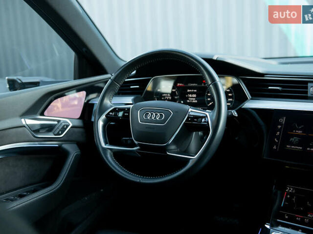 Синій Ауді E-Tron, об'ємом двигуна 0 л та пробігом 66 тис. км за 37500 $, фото 33 на Automoto.ua