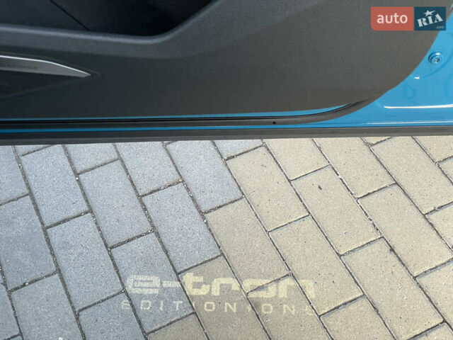 Синий Ауди E-Tron, объемом двигателя 0 л и пробегом 49 тыс. км за 35490 $, фото 41 на Automoto.ua
