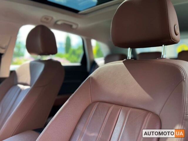 Синий Ауди E-Tron, объемом двигателя 95 л и пробегом 118 тыс. км за 35800 $, фото 10 на Automoto.ua