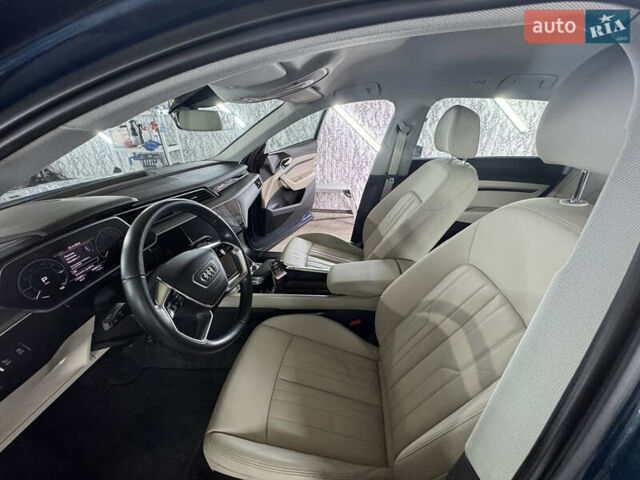 Синий Ауди E-Tron, объемом двигателя 0 л и пробегом 135 тыс. км за 26400 $, фото 5 на Automoto.ua