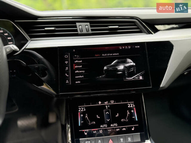 Синій Ауді E-Tron, об'ємом двигуна 0 л та пробігом 163 тис. км за 24900 $, фото 38 на Automoto.ua