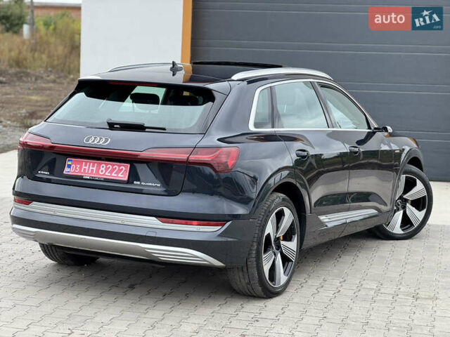 Синий Ауди E-Tron, объемом двигателя 0 л и пробегом 139 тыс. км за 24990 $, фото 17 на Automoto.ua