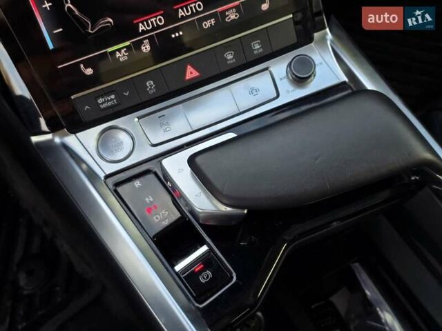 Ауди E-Tron 2019 в Тернополе на Automoto.ua Синий Ауди E-Tron, объемом двигателя 0 л и пробегом 119 тыс. км за 29499 $, фото 2 на Automoto.ua