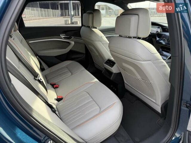 Синий Ауди E-Tron, объемом двигателя 0 л и пробегом 98 тыс. км за 30500 $, фото 30 на Automoto.ua