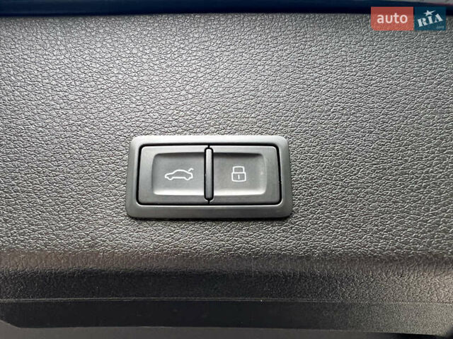 Синій Ауді E-Tron, об'ємом двигуна 0 л та пробігом 145 тис. км за 30000 $, фото 10 на Automoto.ua