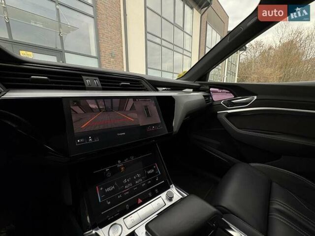 Синий Ауди E-Tron, объемом двигателя 0 л и пробегом 119 тыс. км за 29500 $, фото 30 на Automoto.ua