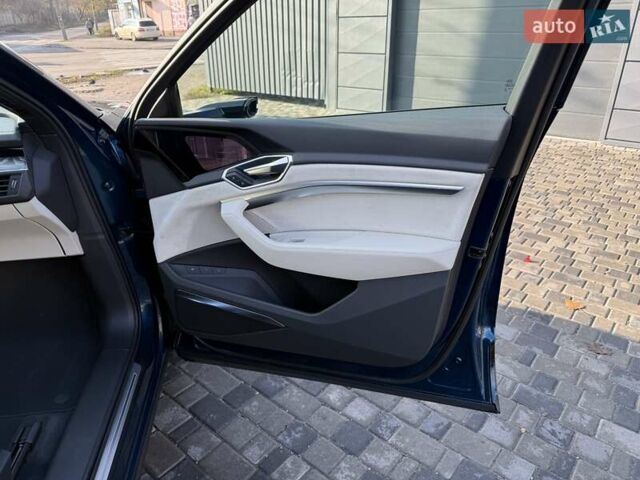 Синій Ауді E-Tron, об'ємом двигуна 0 л та пробігом 56 тис. км за 34000 $, фото 10 на Automoto.ua