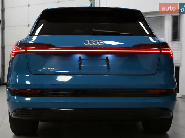 Синий Ауди E-Tron, объемом двигателя 0 л и пробегом 80 тыс. км за 28900 $, фото 57 на Automoto.ua