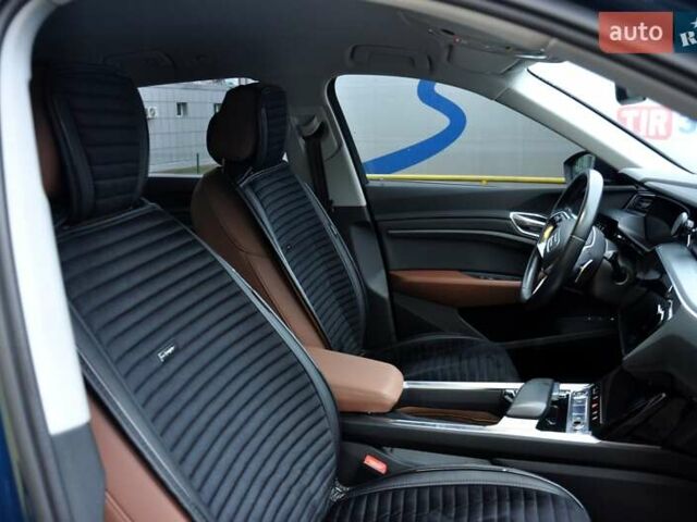 Синий Ауди E-Tron, объемом двигателя 0 л и пробегом 52 тыс. км за 31500 $, фото 31 на Automoto.ua