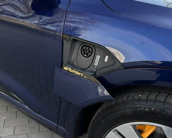 Синий Ауди E-Tron, объемом двигателя 0 л и пробегом 71 тыс. км за 28300 $, фото 38 на Automoto.ua