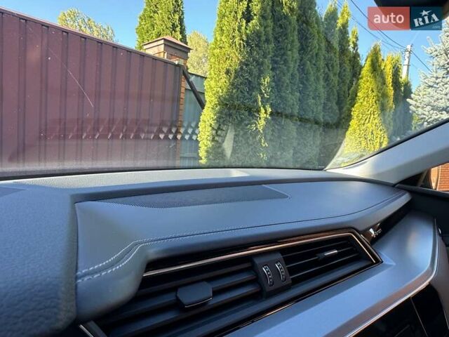 Синий Ауди E-Tron, объемом двигателя 0 л и пробегом 47 тыс. км за 36500 $, фото 41 на Automoto.ua