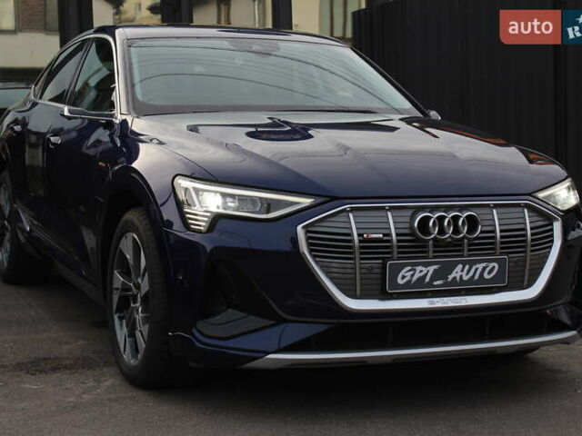 Синий Ауди E-Tron, объемом двигателя 0 л и пробегом 70 тыс. км за 34700 $, фото 2 на Automoto.ua