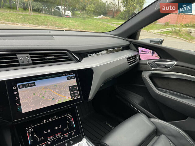 Синий Ауди E-Tron, объемом двигателя 0 л и пробегом 113 тыс. км за 35000 $, фото 30 на Automoto.ua