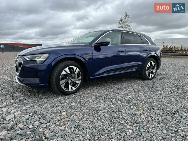 Синий Ауди E-Tron, объемом двигателя 0 л и пробегом 102 тыс. км за 34500 $, фото 2 на Automoto.ua