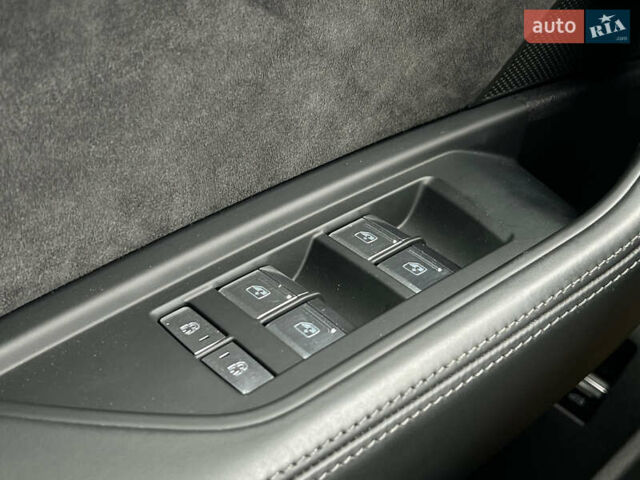 Синій Ауді E-Tron, об'ємом двигуна 0 л та пробігом 38 тис. км за 39511 $, фото 69 на Automoto.ua