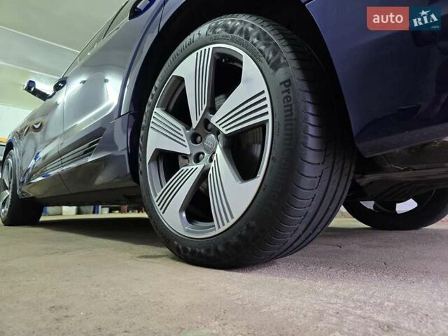 Синий Ауди E-Tron, объемом двигателя 0 л и пробегом 43 тыс. км за 39500 $, фото 86 на Automoto.ua