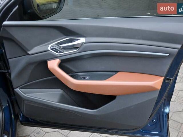 Синий Ауди E-Tron, объемом двигателя 0 л и пробегом 52 тыс. км за 31500 $, фото 29 на Automoto.ua