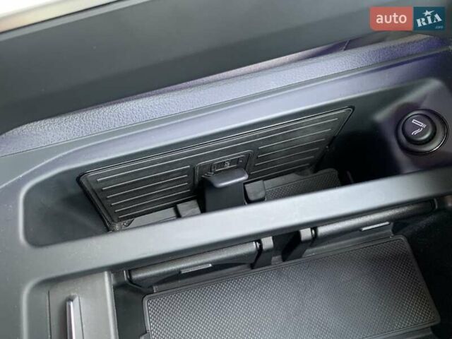 Синий Ауди E-Tron, объемом двигателя 0 л и пробегом 57 тыс. км за 38500 $, фото 19 на Automoto.ua