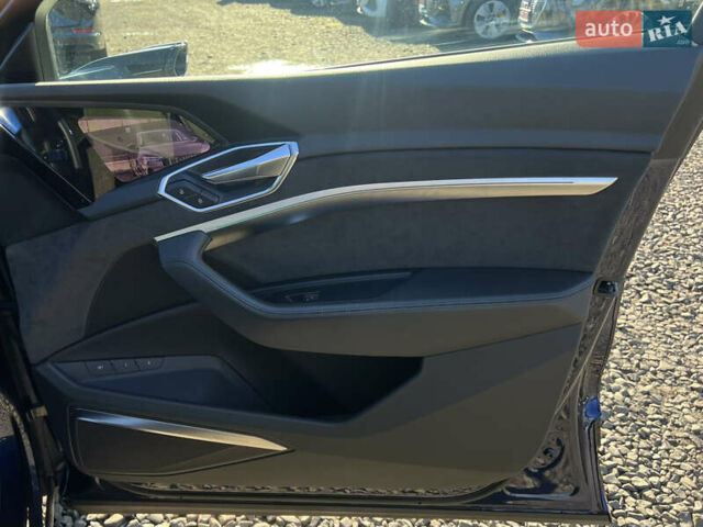 Синий Ауди E-Tron, объемом двигателя 0 л и пробегом 40 тыс. км за 36514 $, фото 59 на Automoto.ua