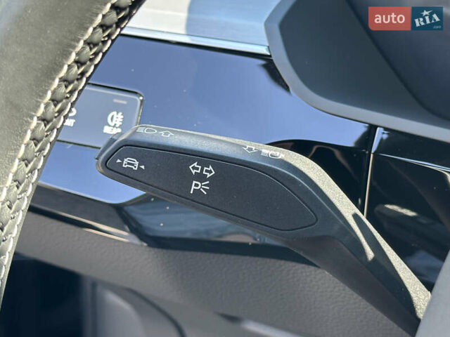 Синий Ауди E-Tron, объемом двигателя 0 л и пробегом 58 тыс. км за 43999 $, фото 98 на Automoto.ua